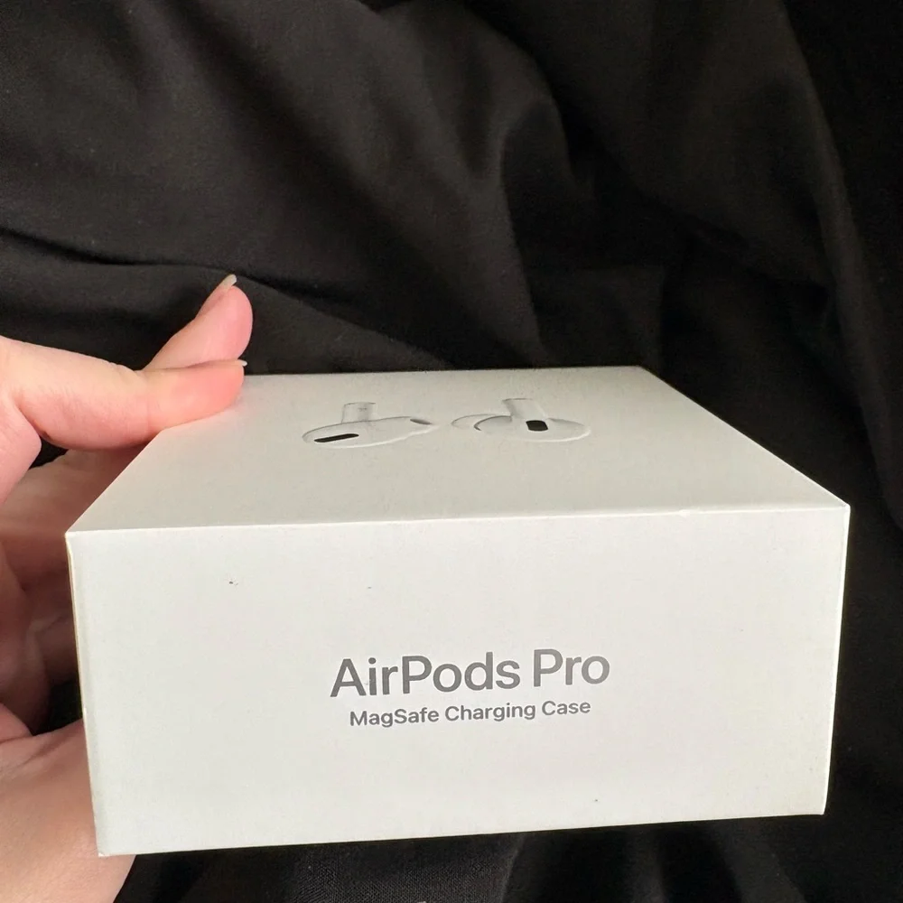 Apple comes box