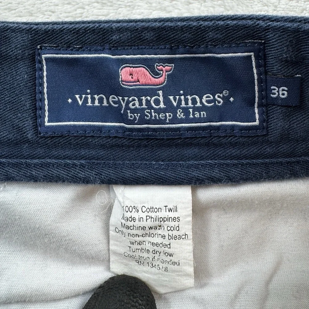 Vineyard Vines Breaker Chino Shorts Men's 36 Navy Blue Whale Red Embroidered