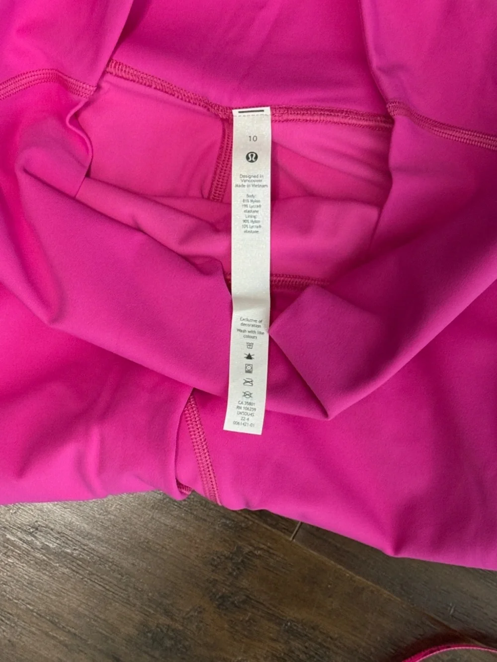 lululemon athletica new tag