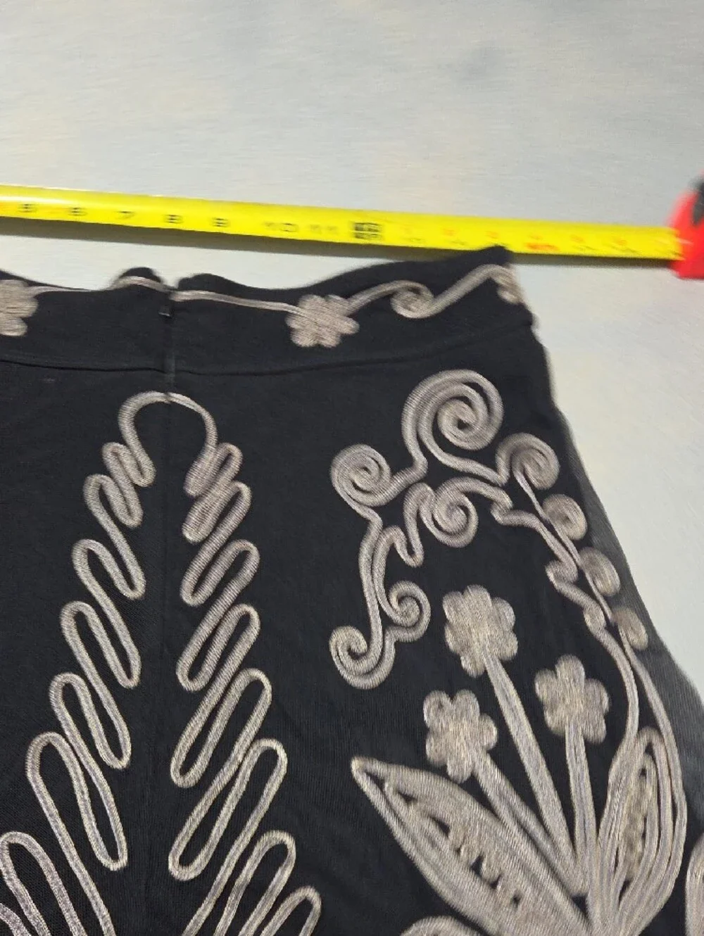 Phase Eight or pairs intricate