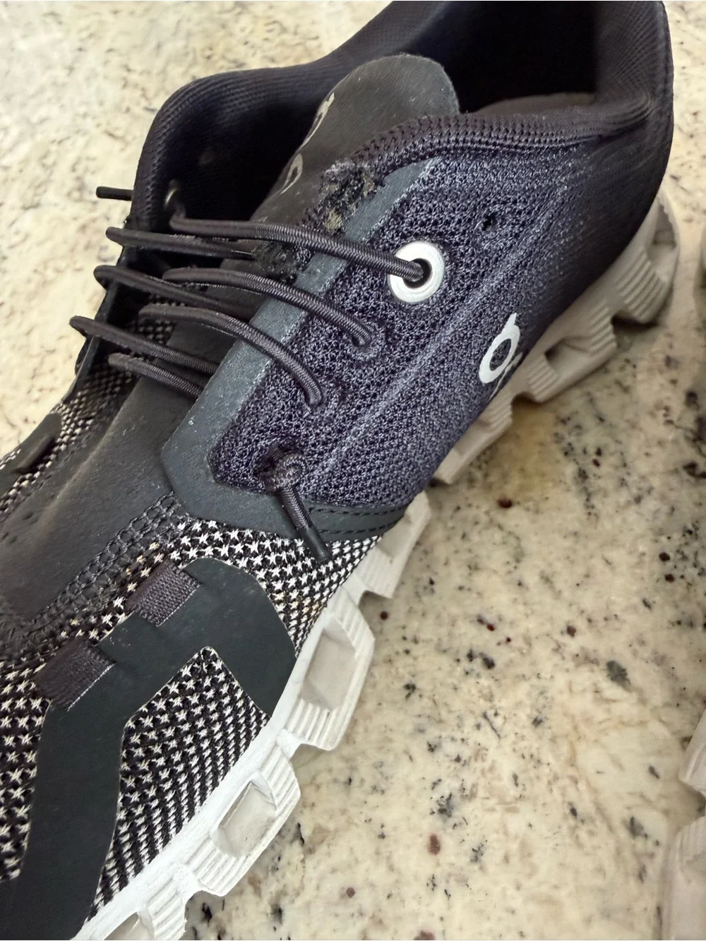 On Cloud 6 cloud sneakers