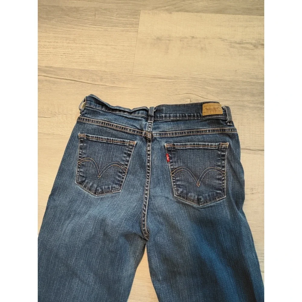 Levis these levi