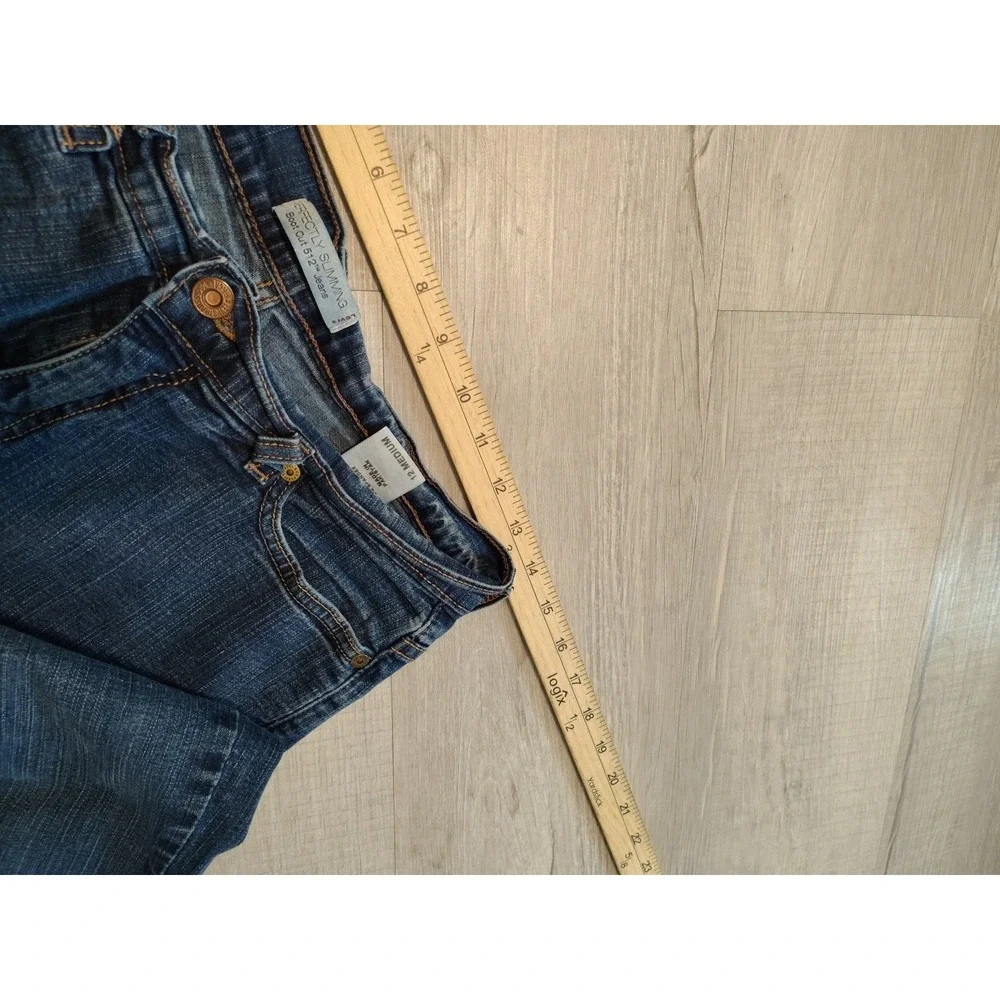 Levis these levi