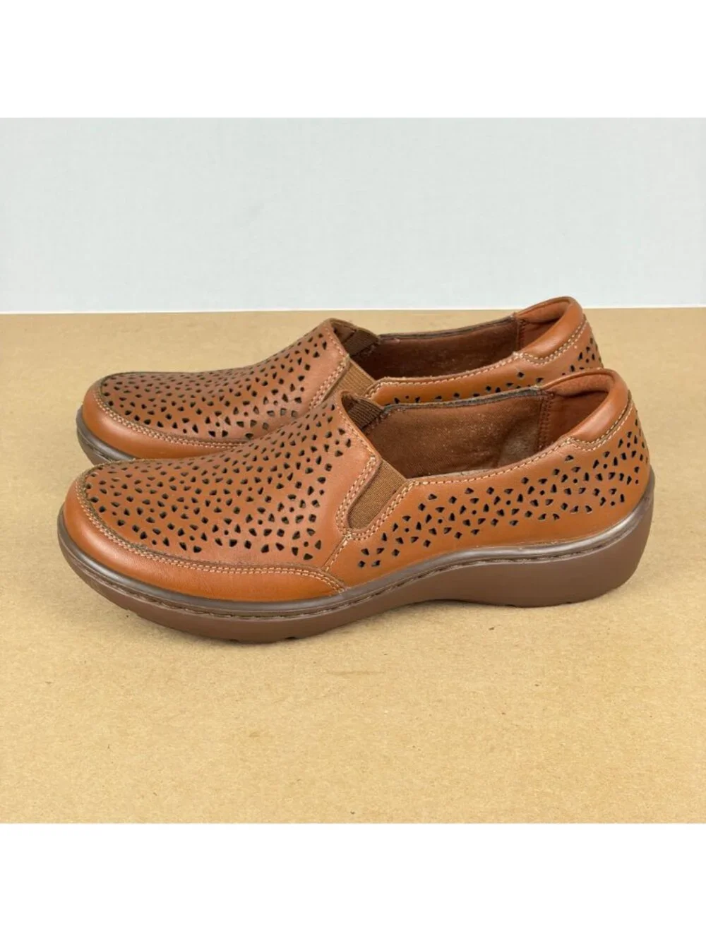 Clarks preowned excellent