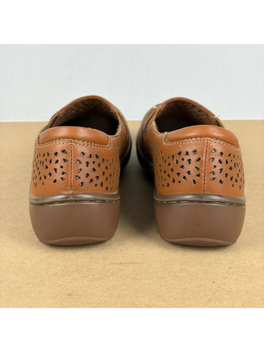Clarks preowned excellent