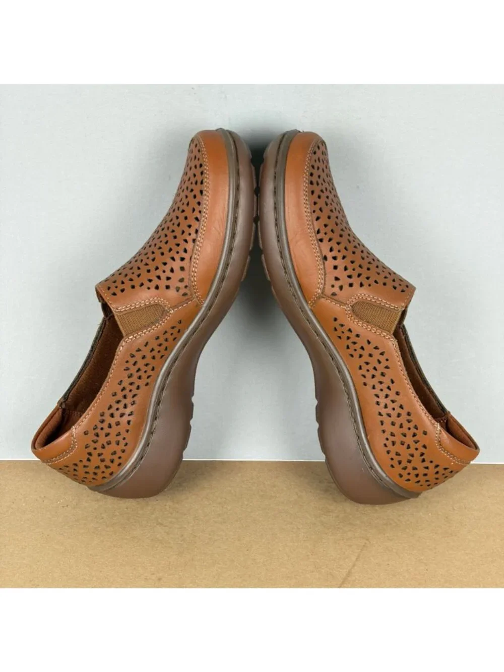 Clarks preowned excellent
