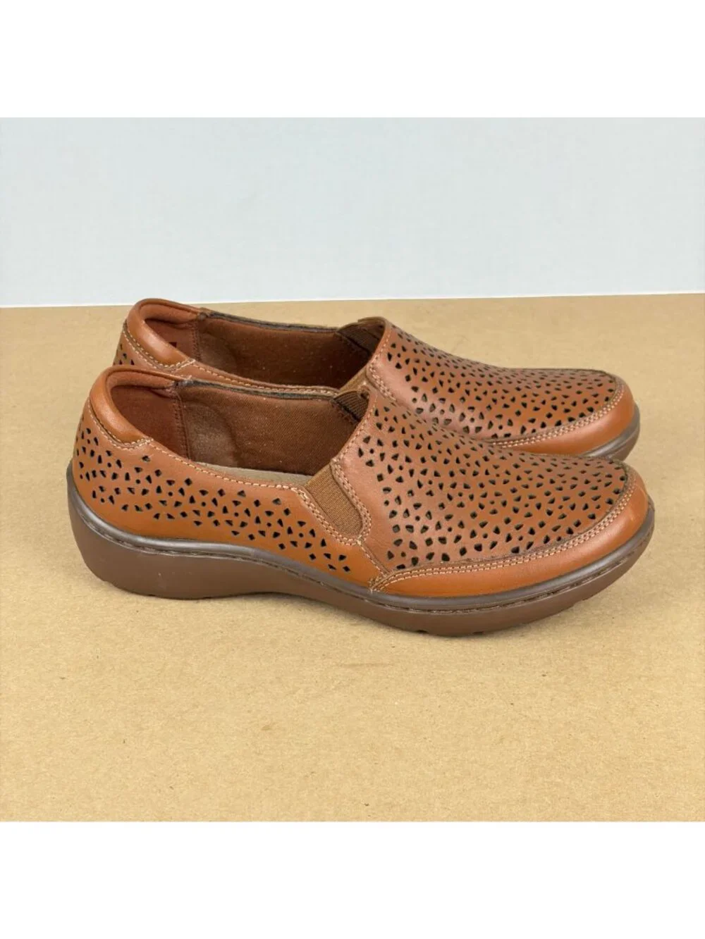 Clarks preowned excellent