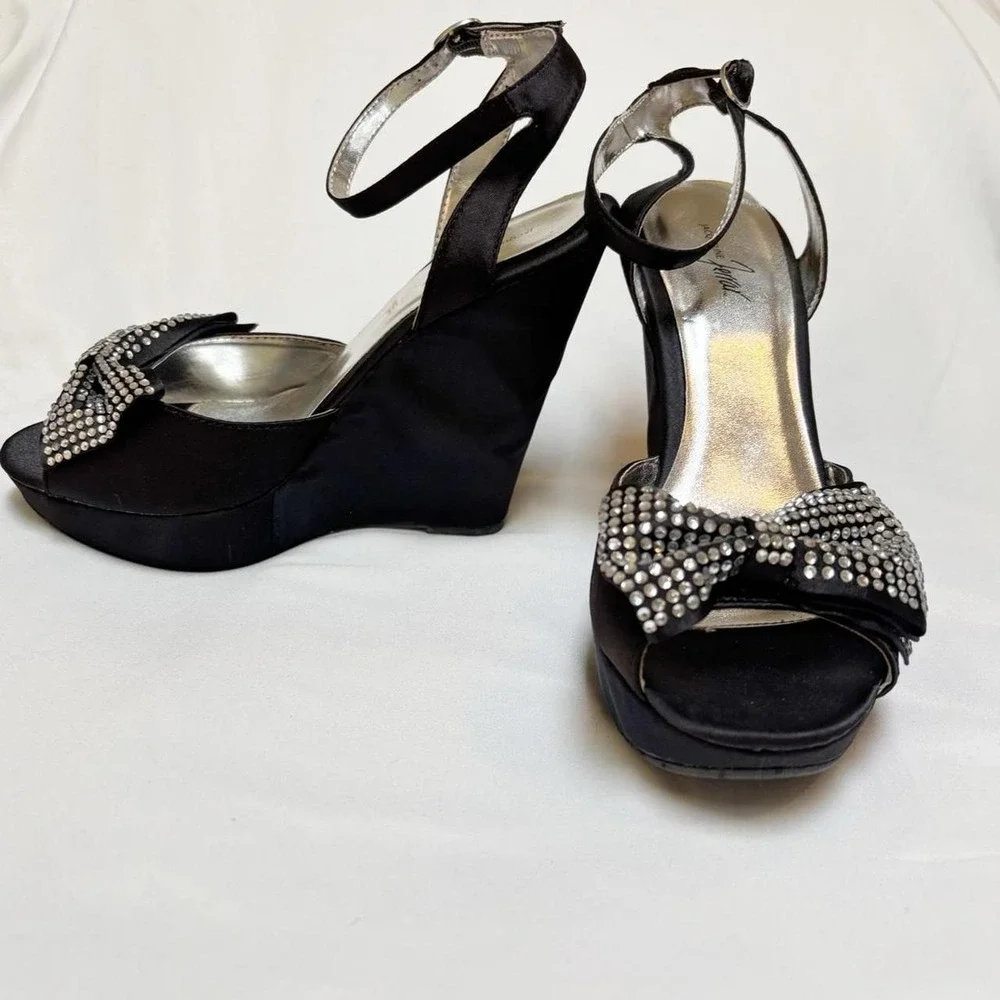 Jacqueline Ferrar black satin