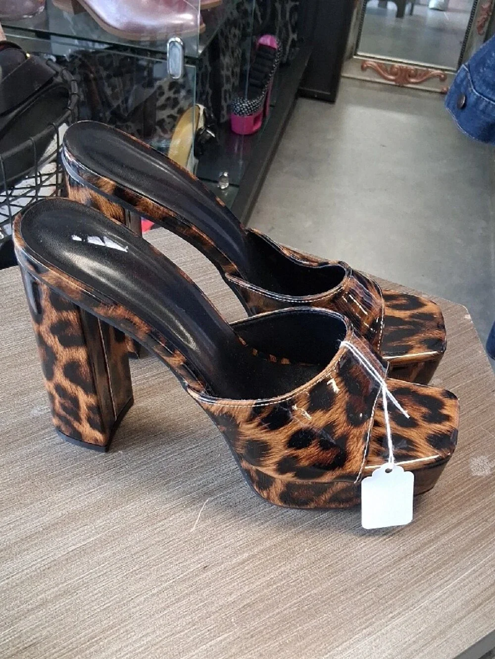 Reins Consignment bold leopard
