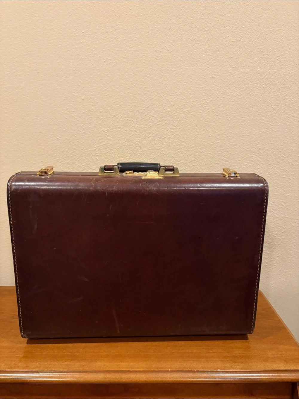 Atlas classic dark