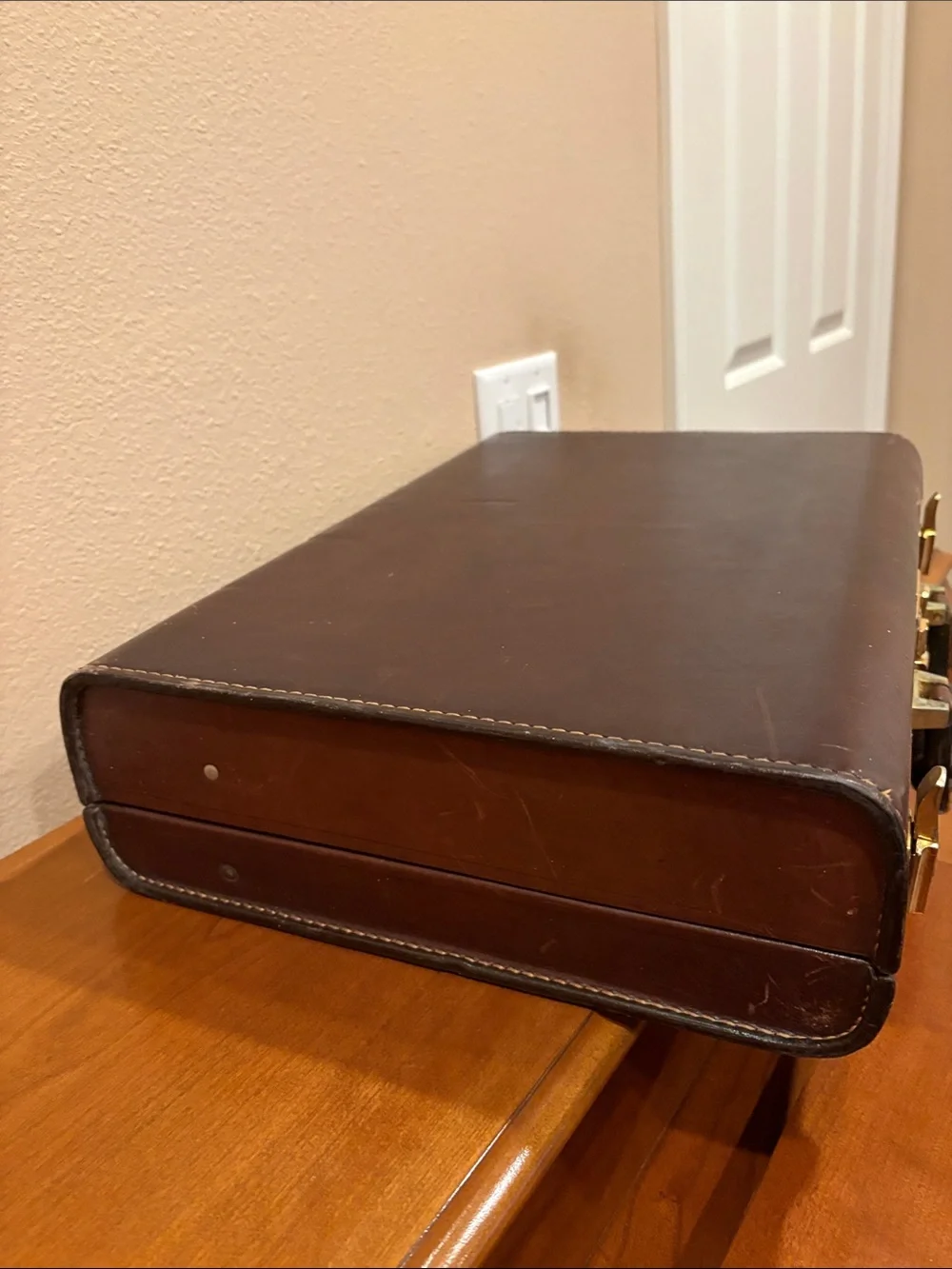 Atlas classic dark