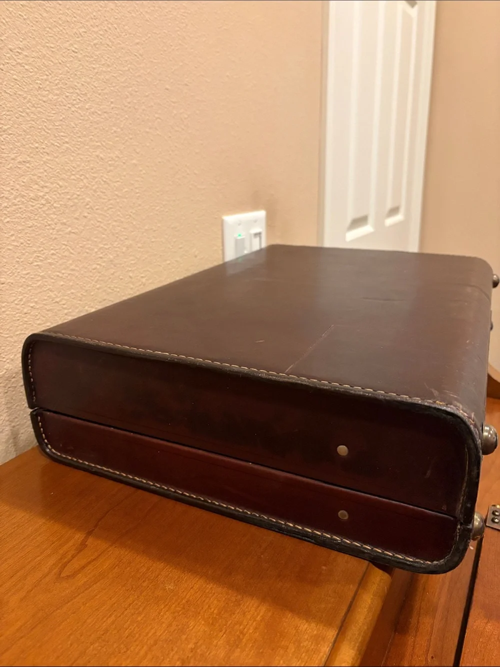 Atlas classic dark
