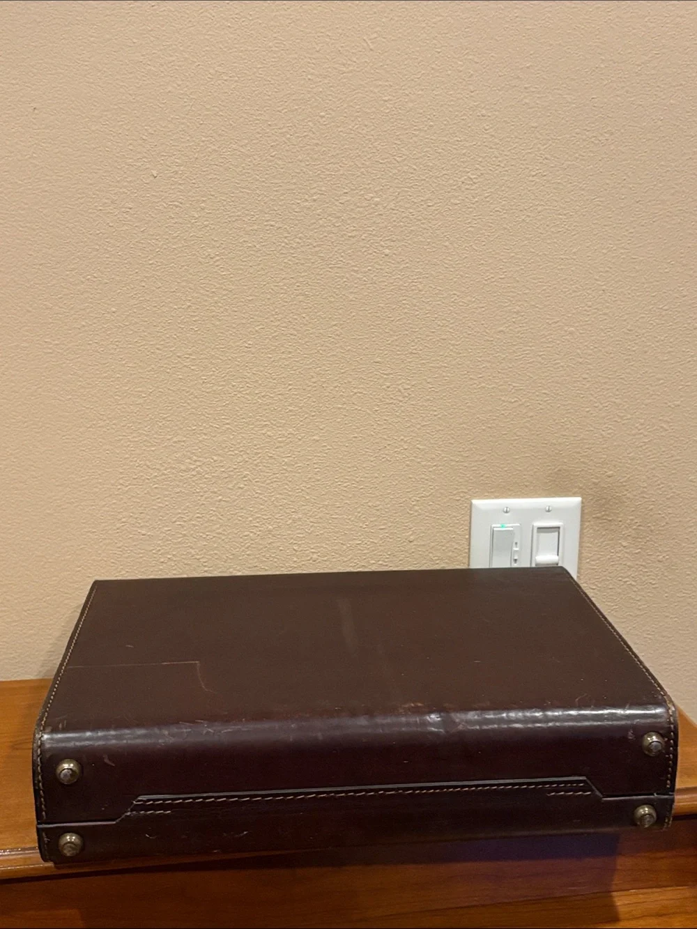 Atlas classic dark