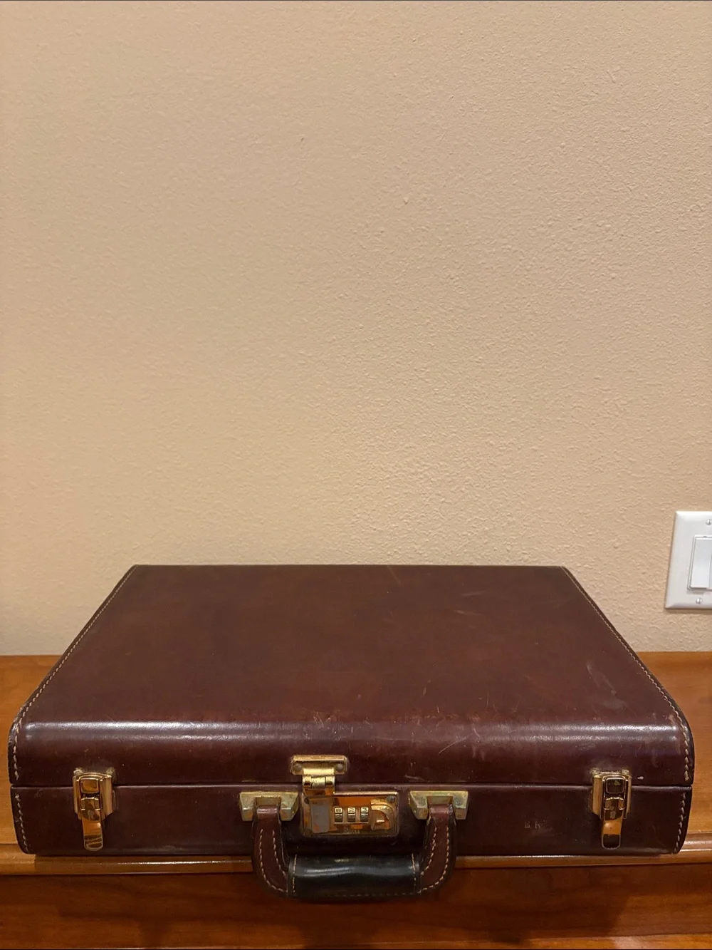 Atlas classic dark