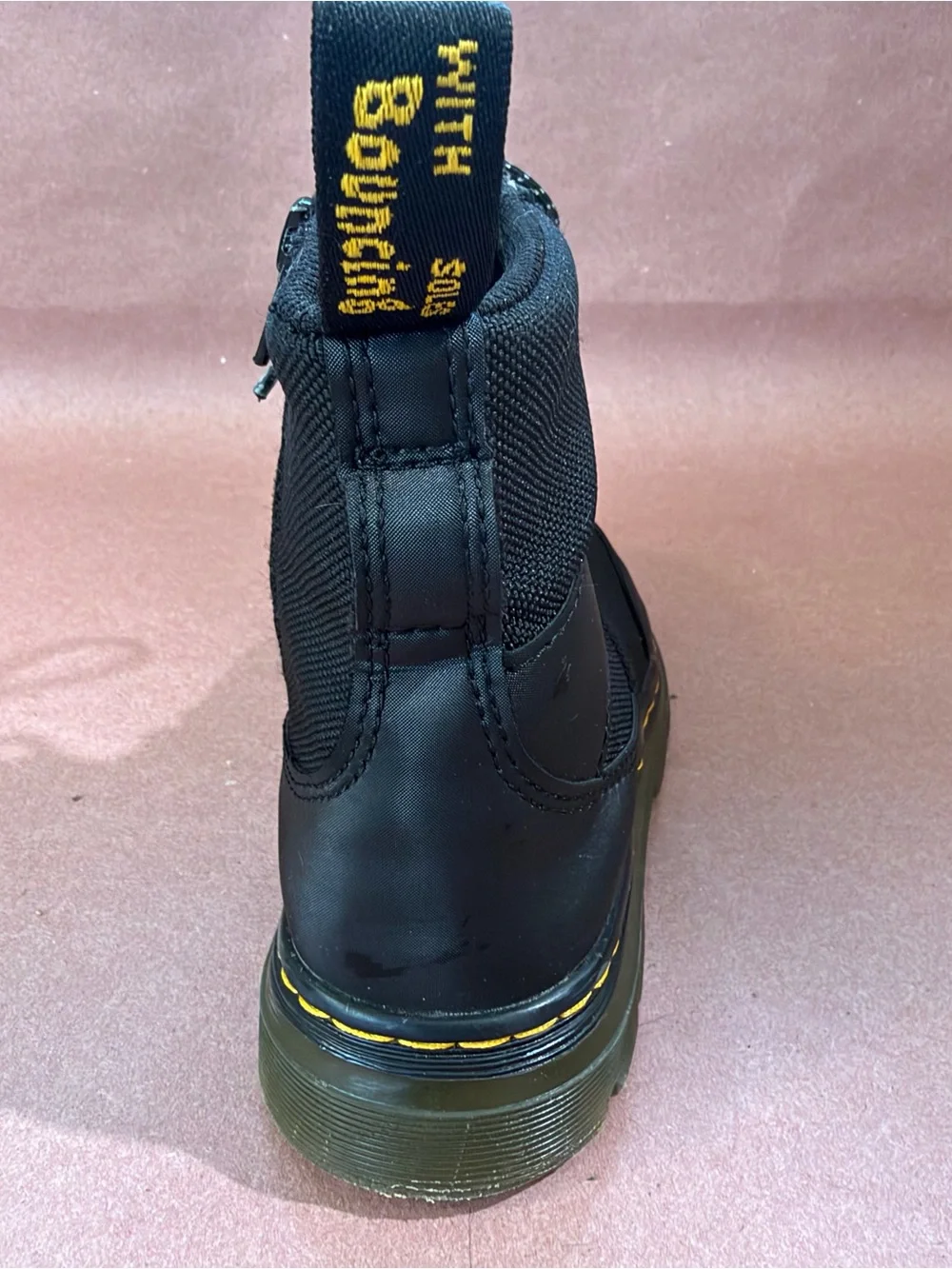Dr. Martens rugged lace