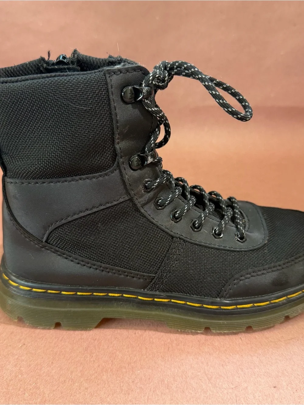 Dr. Martens rugged lace