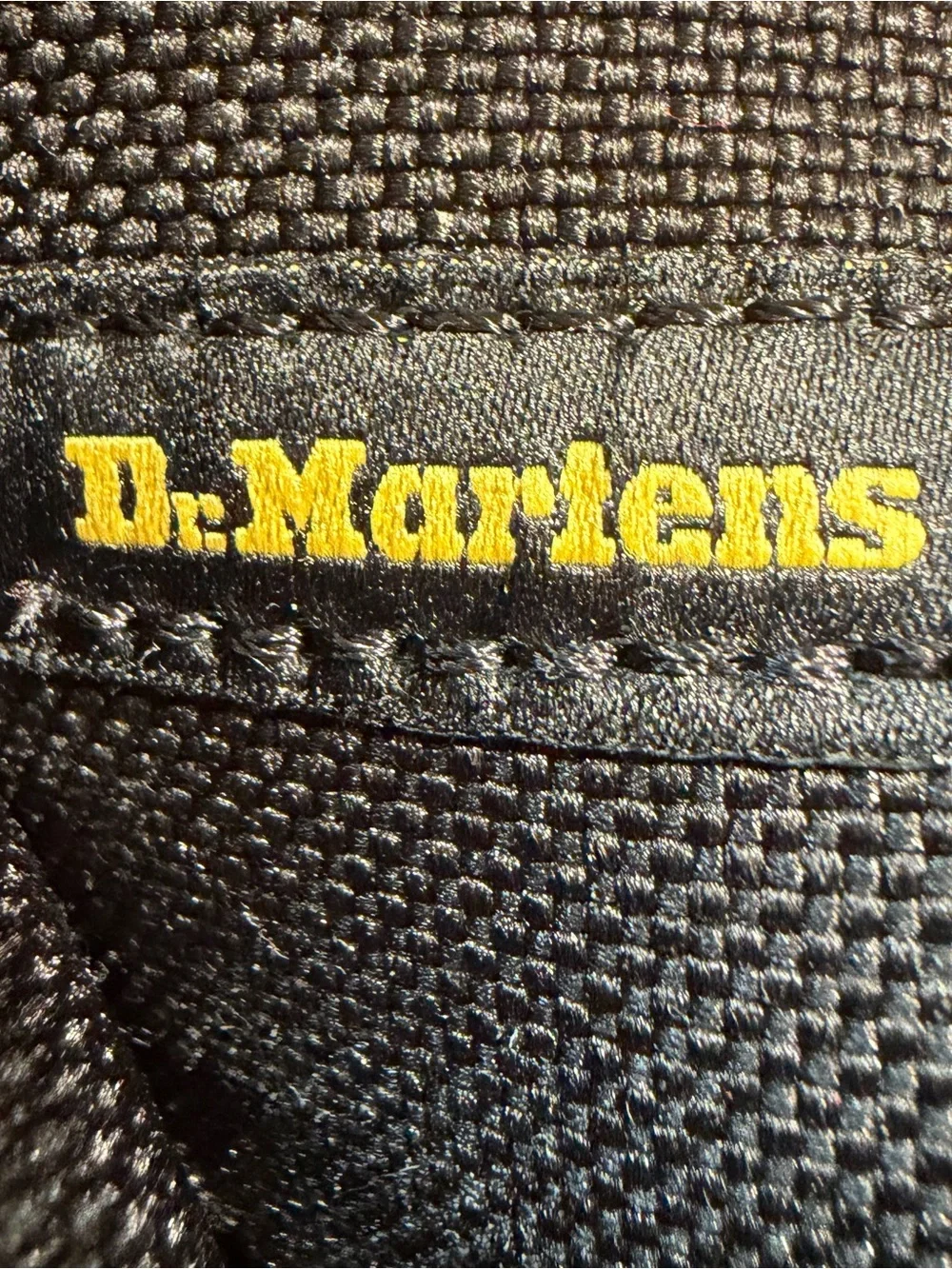 Dr. Martens rugged lace