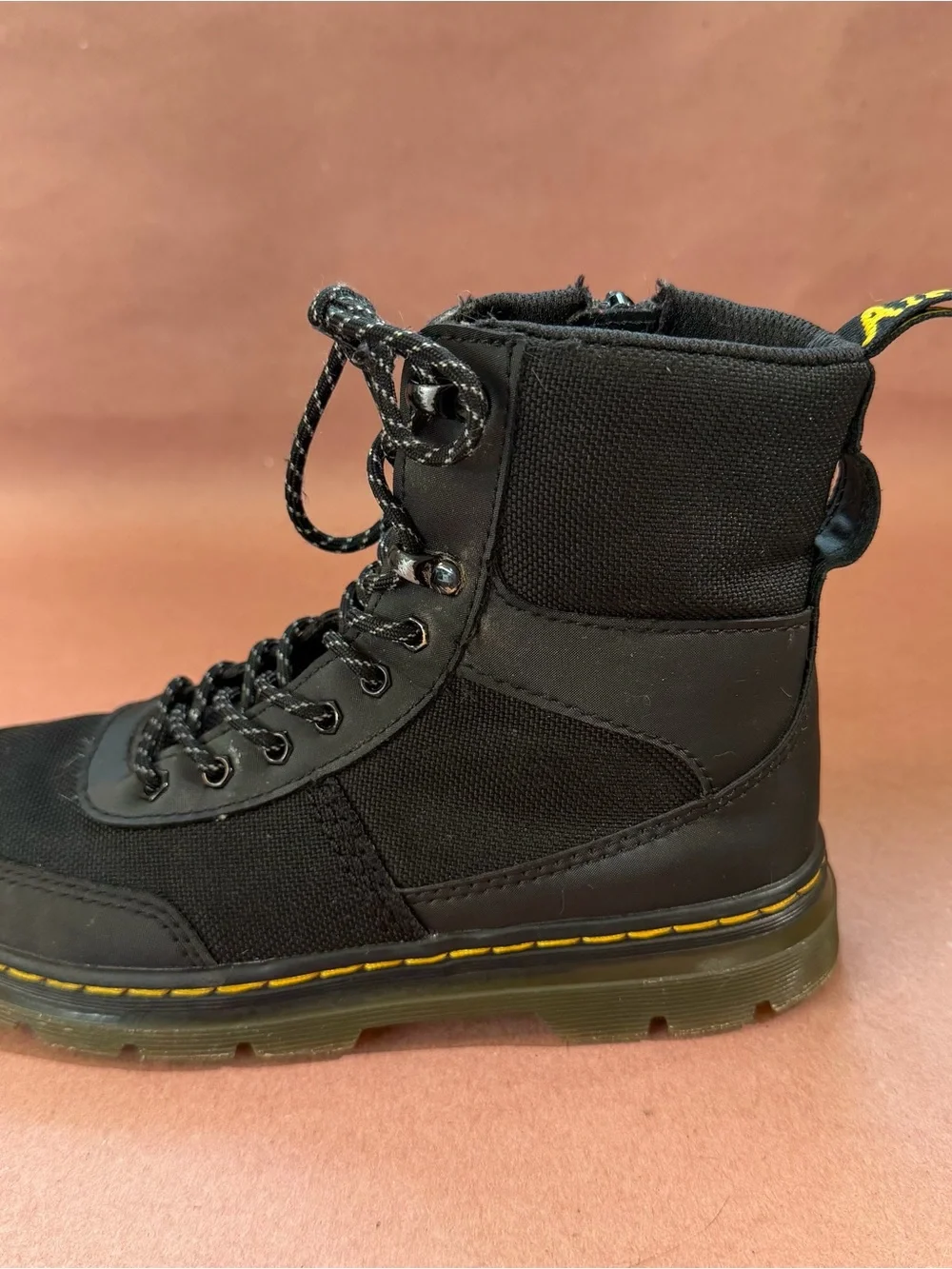 Dr. Martens rugged lace