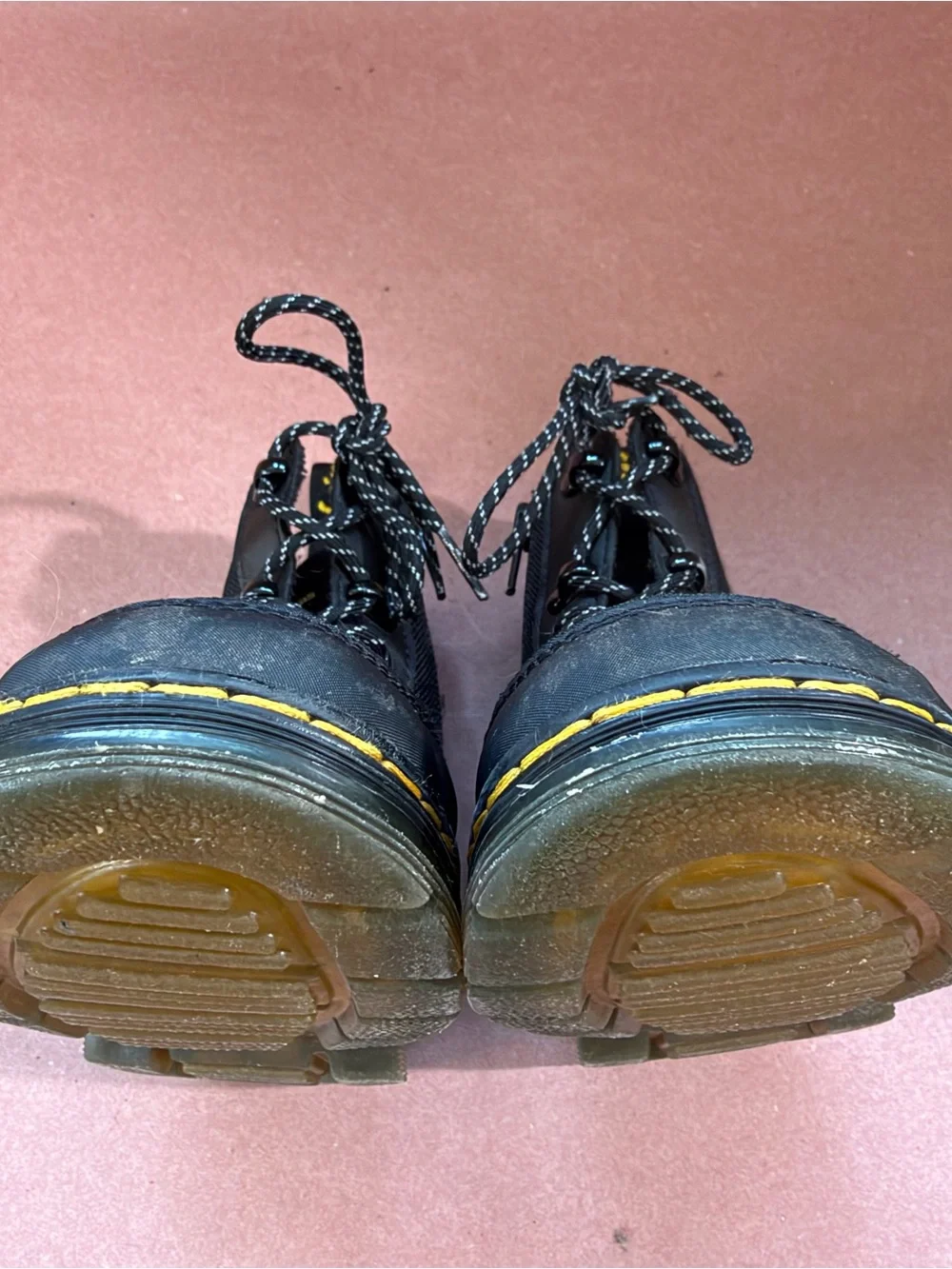 Dr. Martens rugged lace