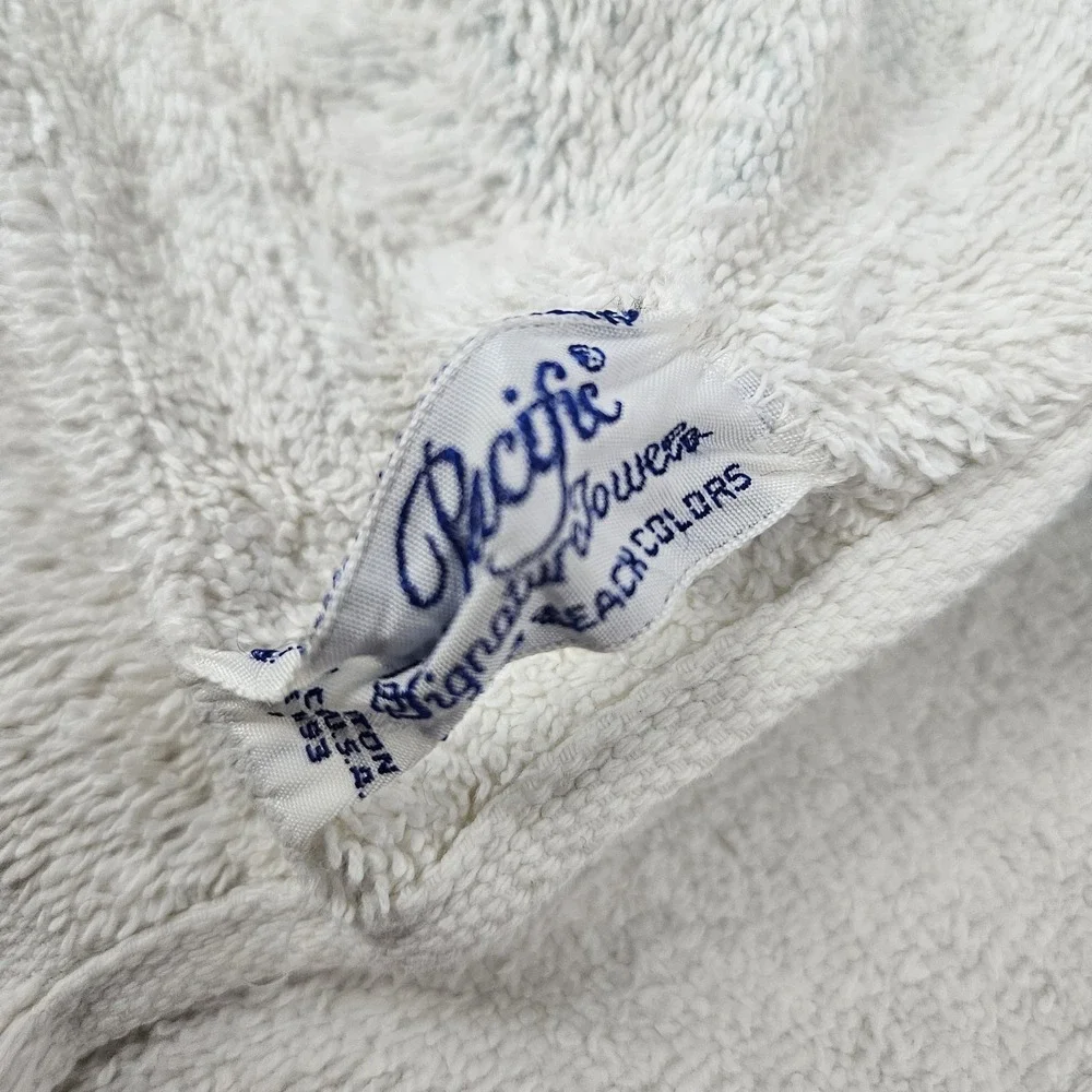 Vintage Disney Bath Towel Pacific Signature Mickey Mouse Minnie Donald Pluto USA