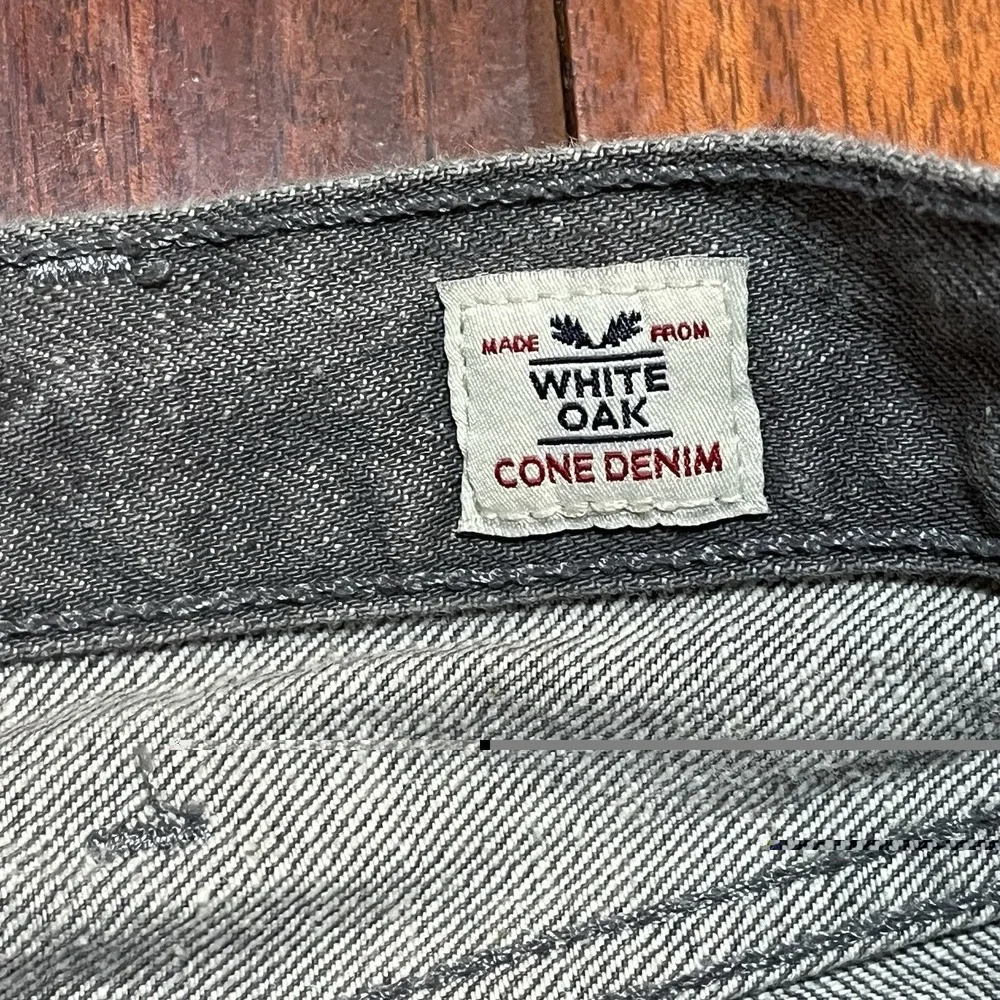 Levis preowned good