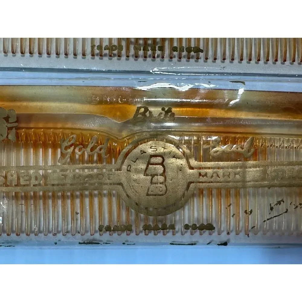 N/A vintage combs