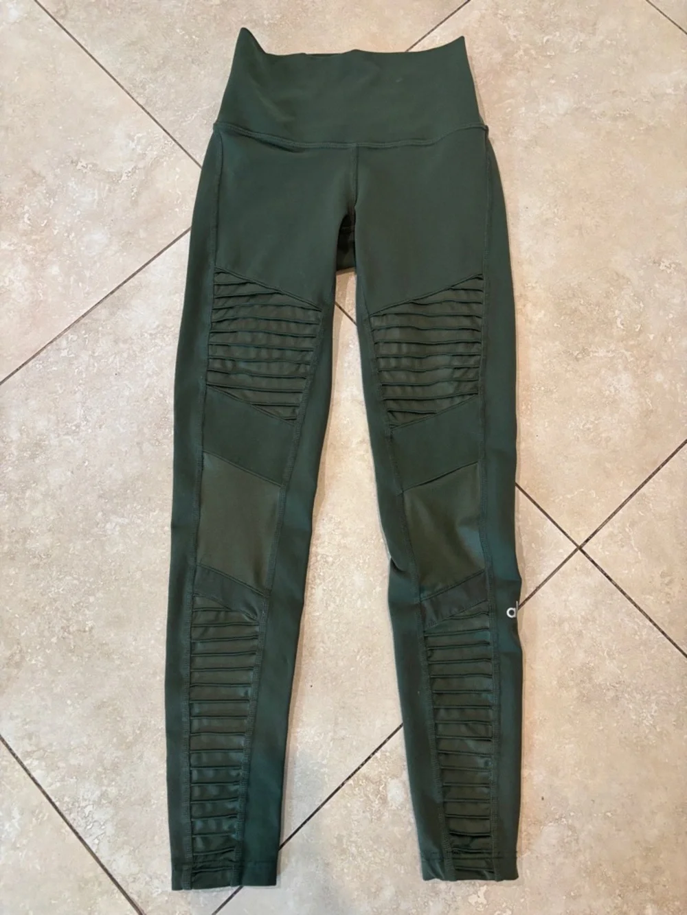 ALO Yoga Moto Leggings quilted stitching,  matte, shine & mesh Size XXS