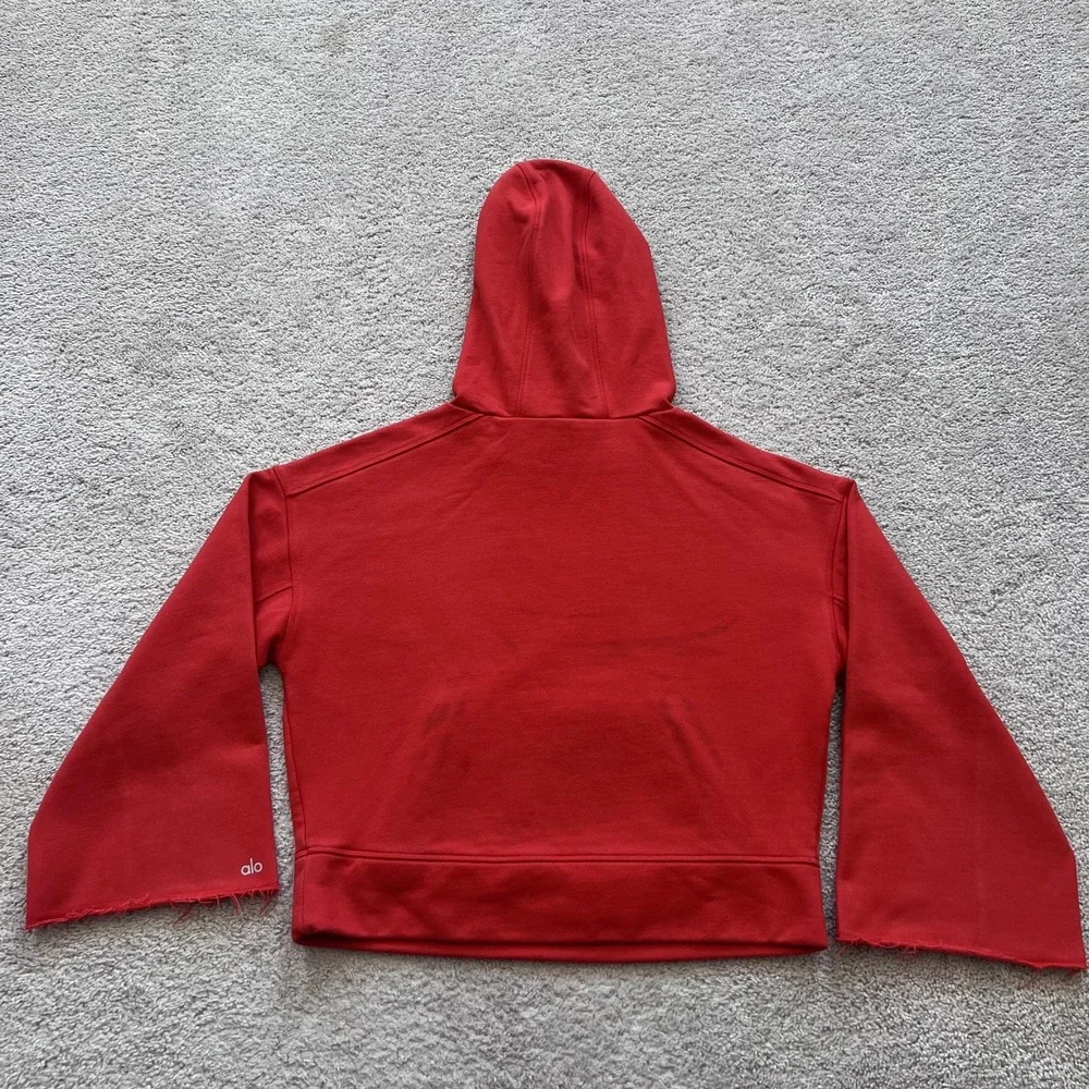 ALO Yoga brand alo