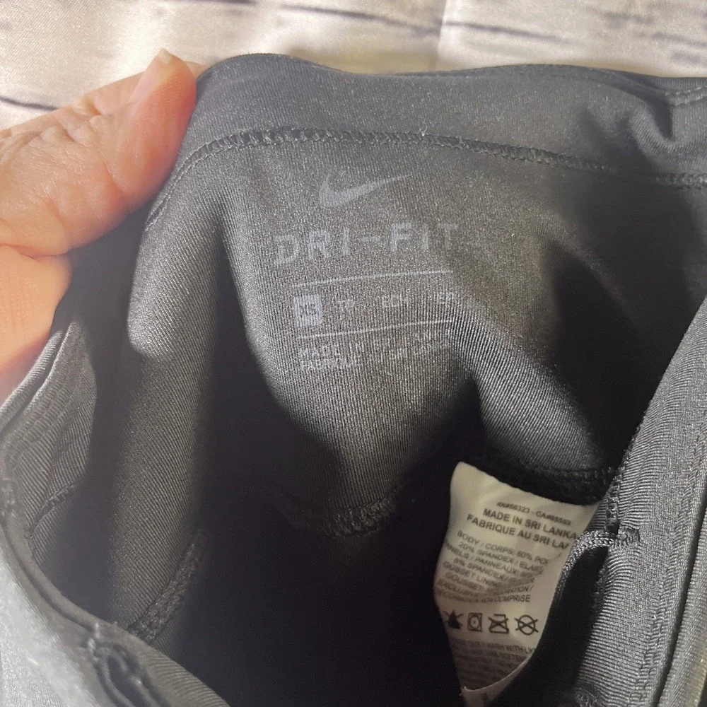 Nike mid epic pockets