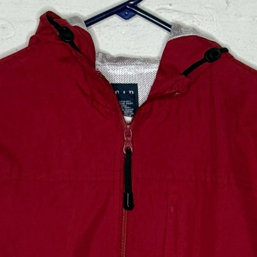 GAP dark red