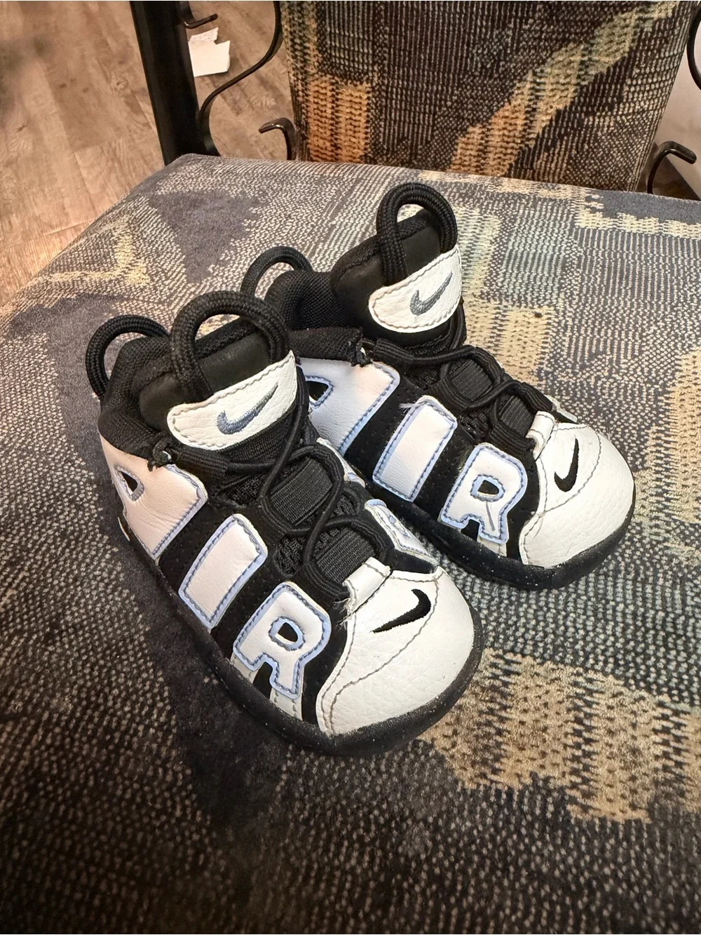 Nike bold white