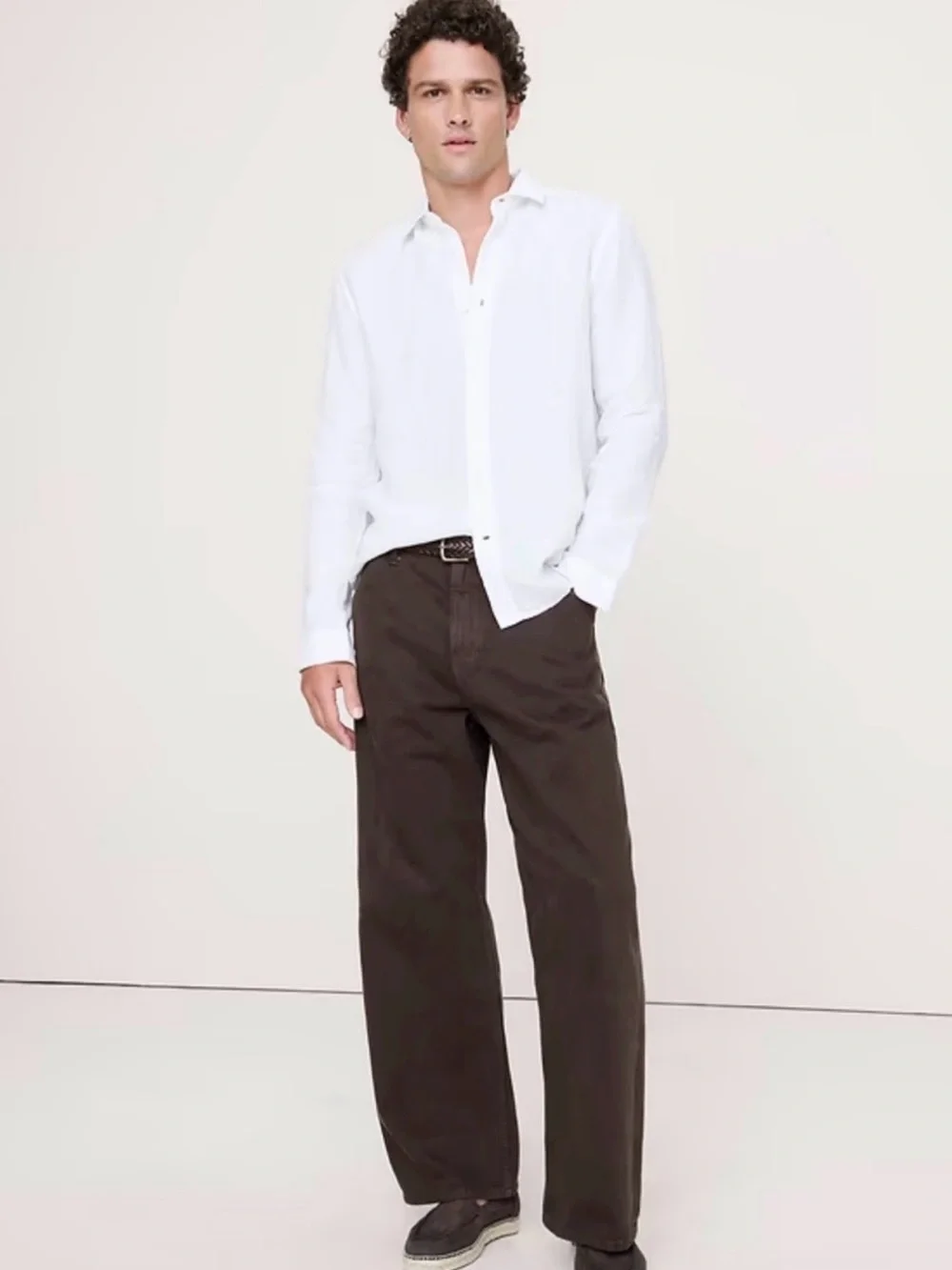Banana Republic Men’s Linen Standard Fit Shirt. White