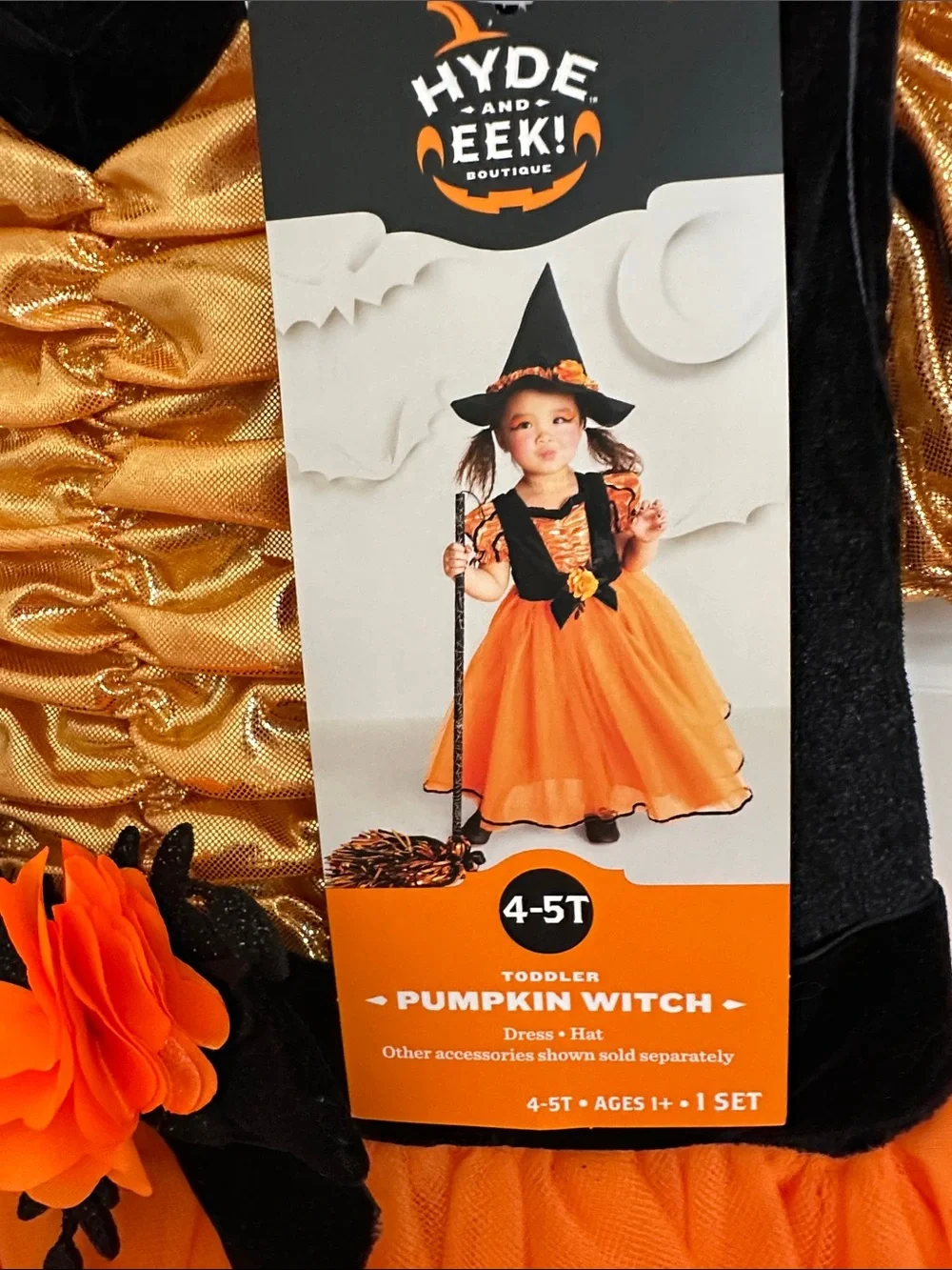 Hyde & EEK! charming pumpkin