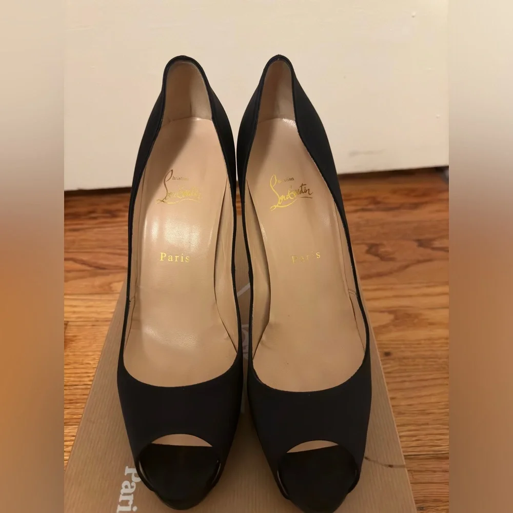 Christian Louboutin peep toe
