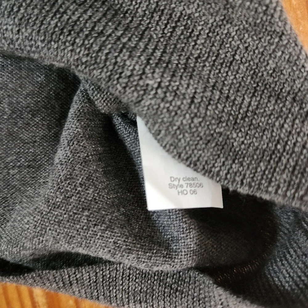J. Crew excellent please