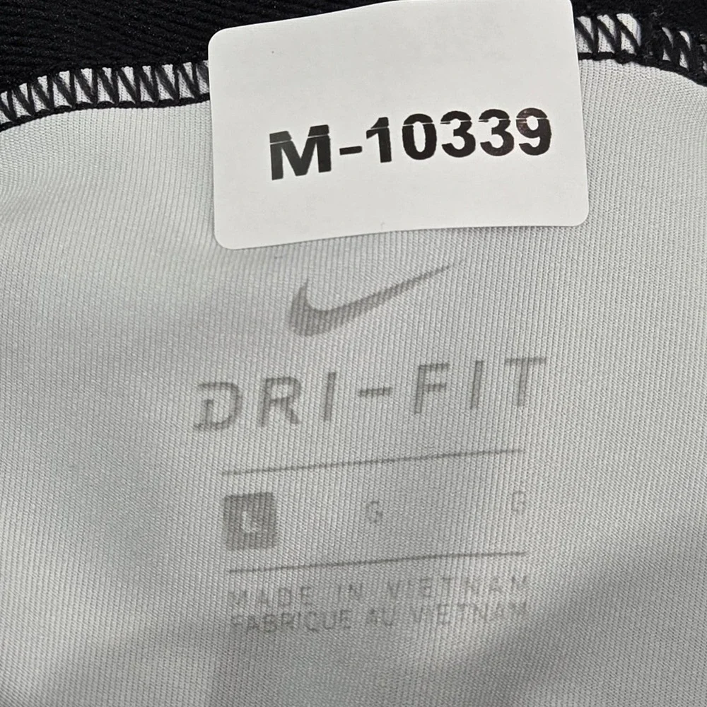 Nike *please carefully
