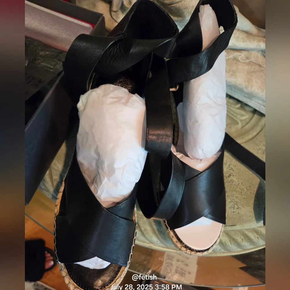 Vince Camuto espadrille style
