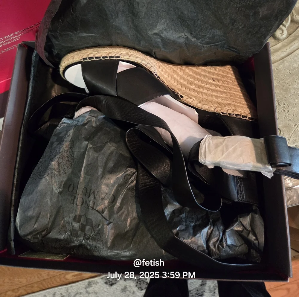 Vince Camuto espadrille style
