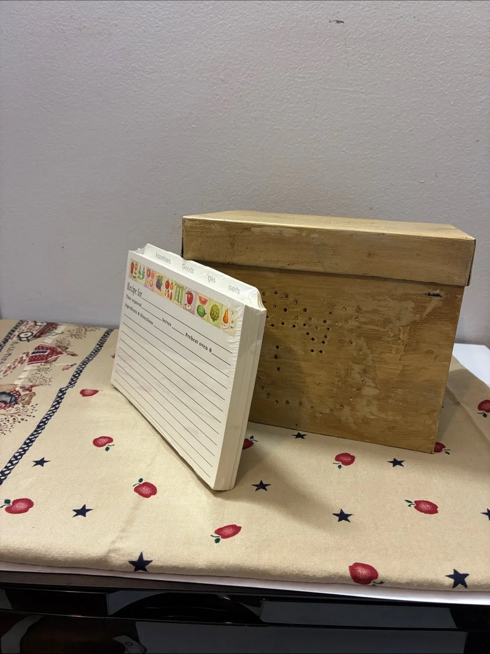 RUSTIC Metal Recipe Card Apple Themed Box with Cream Recipe Cards