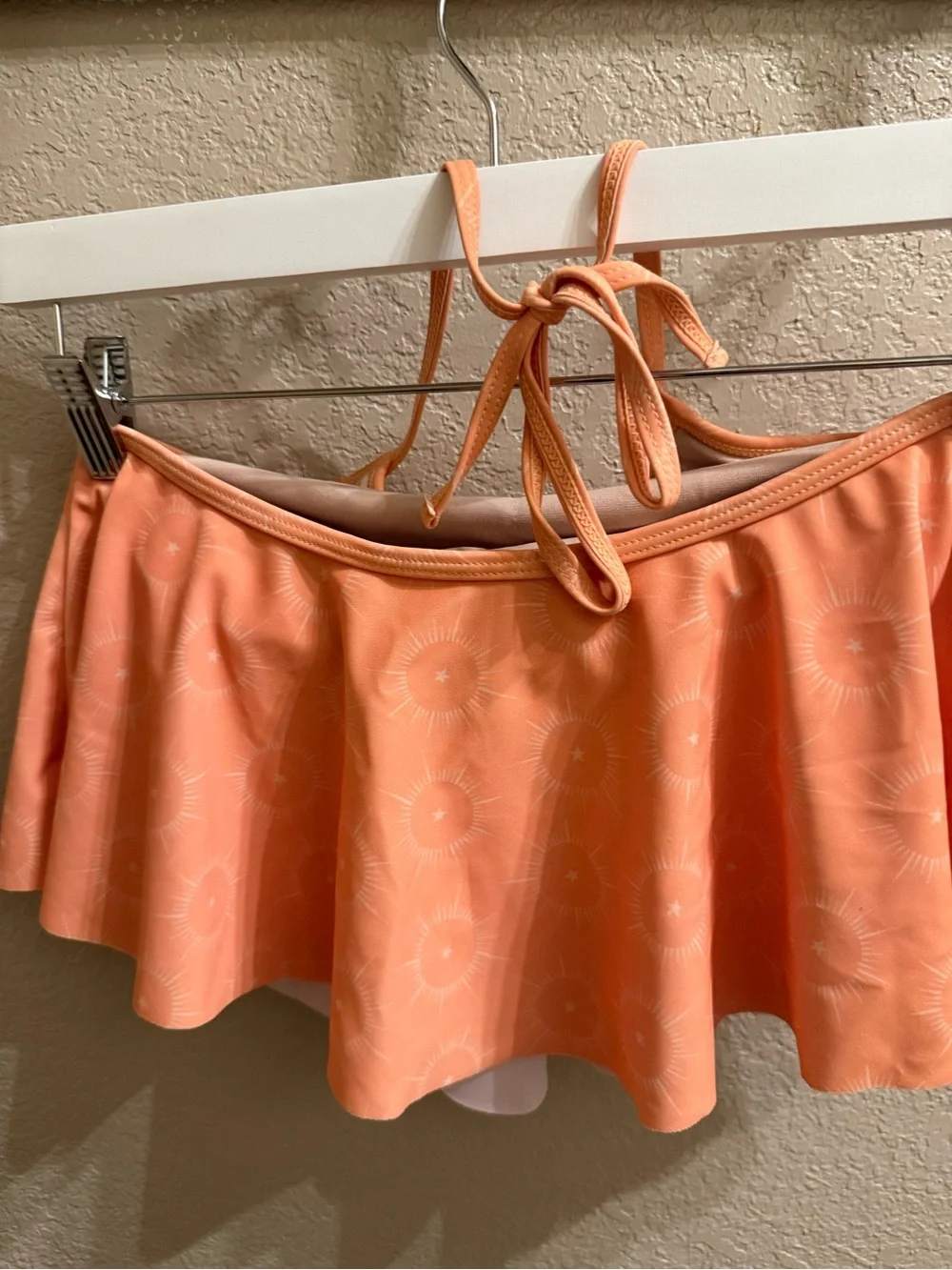 Kortni Jeane flattering peach