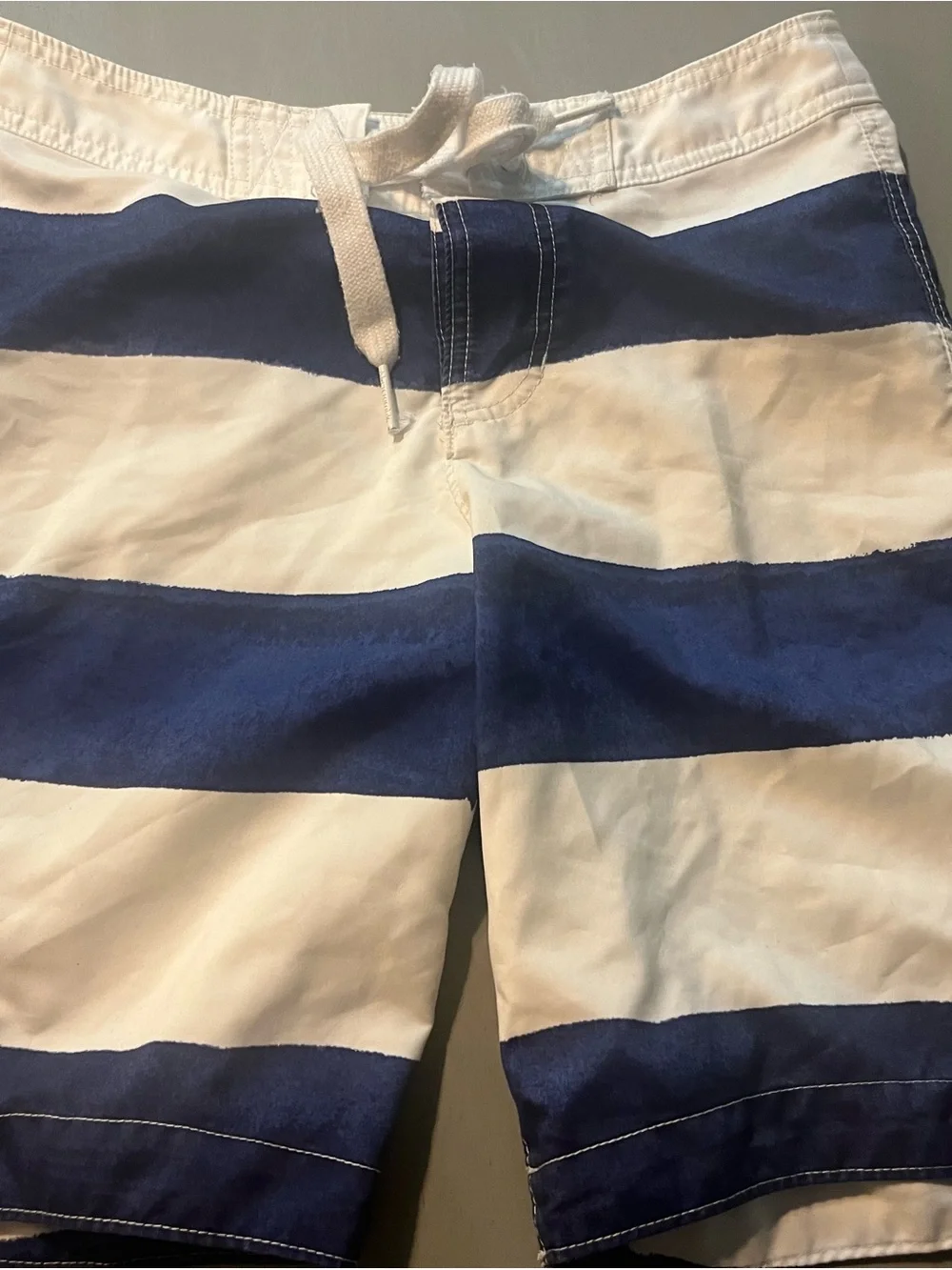 Abercrombie & Fitch Blue and White Striped Board Shorts Size small