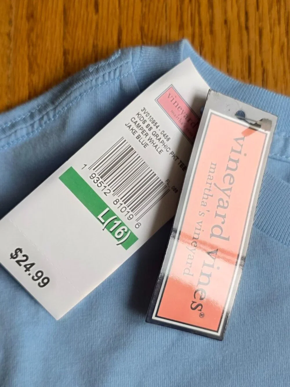 Vineyard Vines new tags