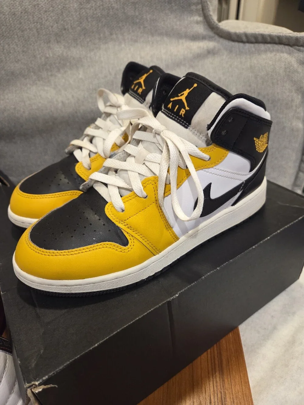 Jordan pairs pre