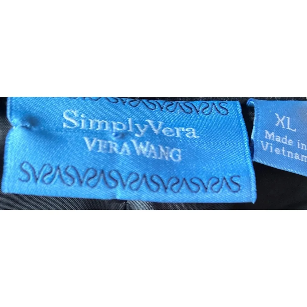 Simply Vera Vera Wang lined media professional