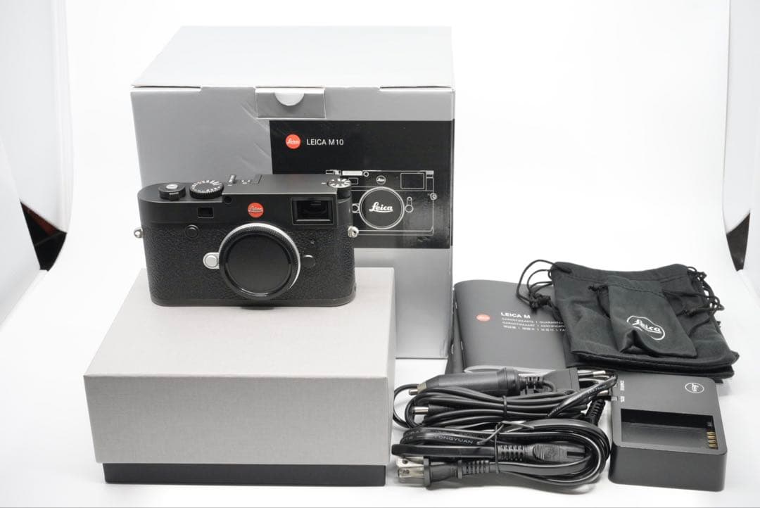 Excellent condition, Leica certified pre-owned Leica M10 Black Chrome, complete with accessories.