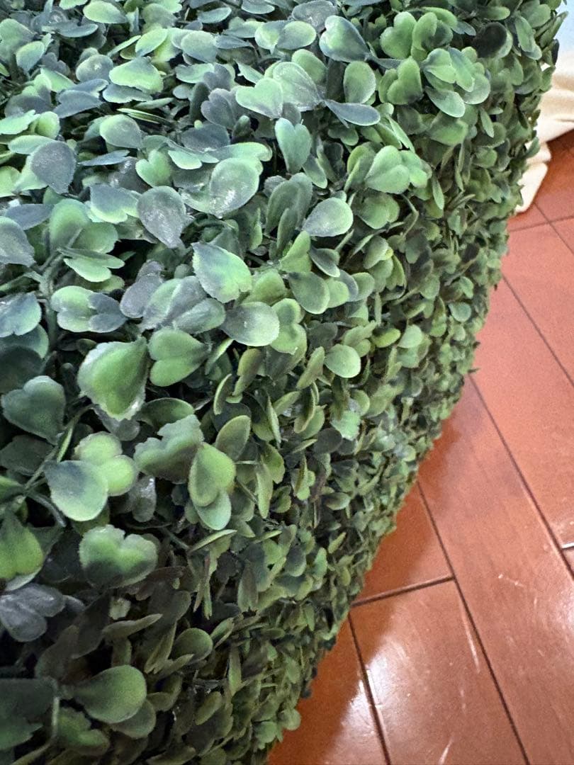 green<br>foliage plant<br>artificial