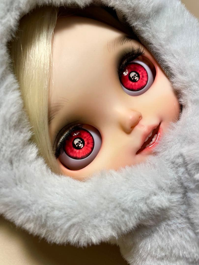 skull eye