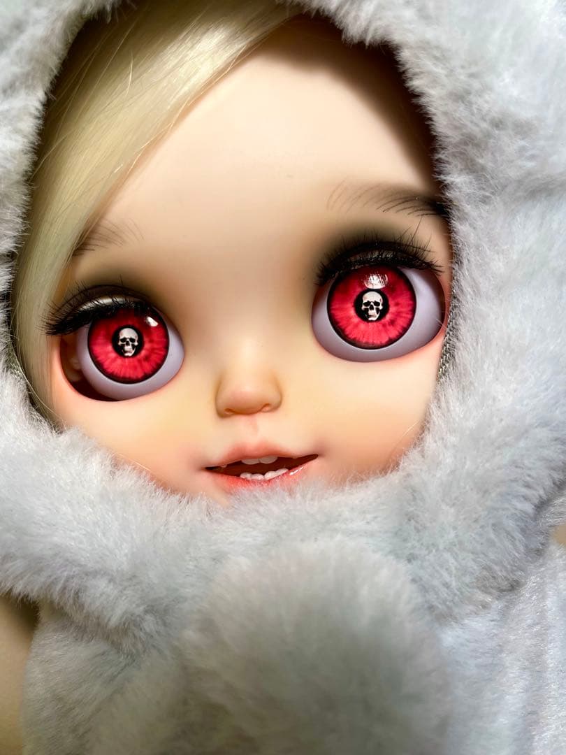 skull eye