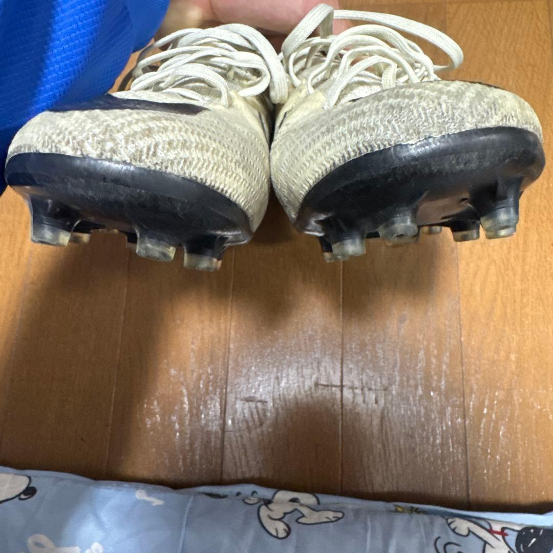 lightweight nike