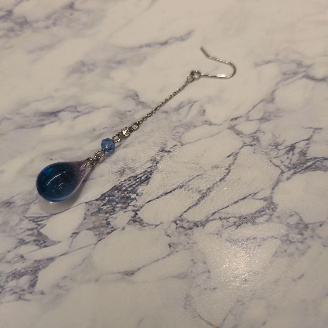 Blue-Purple Gradient Teardrop Earring (Single)